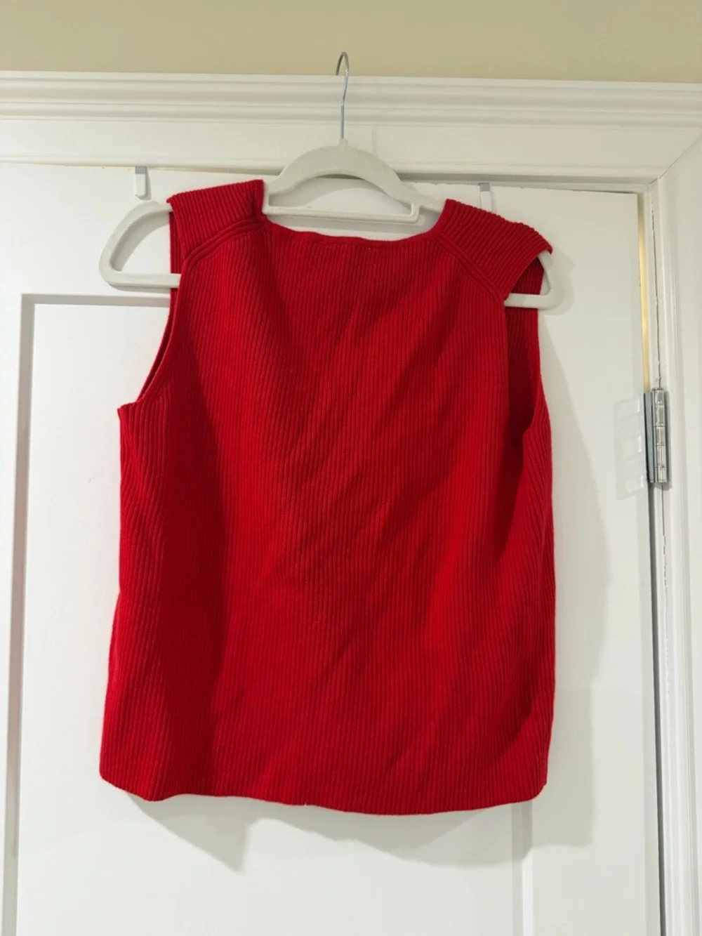 NWT Abercrombie Red Ribbed Tie-Front tanktop - Picture 4 of 4